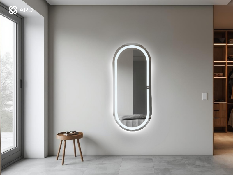 Espejo ARD de cuerpo completo con encendido touch modelo oval elegance en recamara minimalista